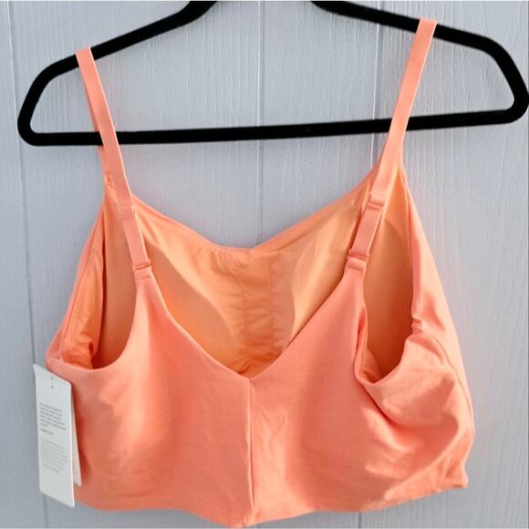 Athleta Peach Crop Top - Picture 9 of 12
